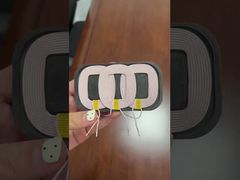 Nooit meer aansluiten! Deze draadloze oplader met 3 spoelen voedt ALLES in uw auto/telefoon/horloge, oortelefoon